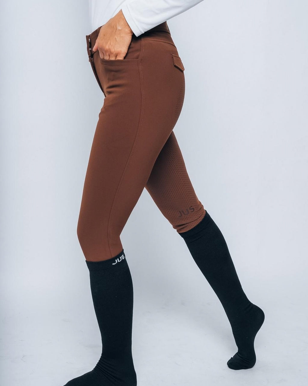 Winners Breeches Espresso, Vorderansicht || Matter Silikon-Grip, haftet, aber klebt nicht