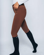 Winners Breeches Espresso, Vorderansicht || Matter Silikon-Grip, haftet, aber klebt nicht